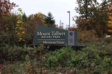 Sunnyside Road Mount Talbert Nature Park – Miramont Pointe entrance sign